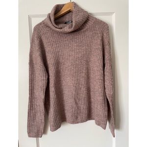 Denver Hayes sweater